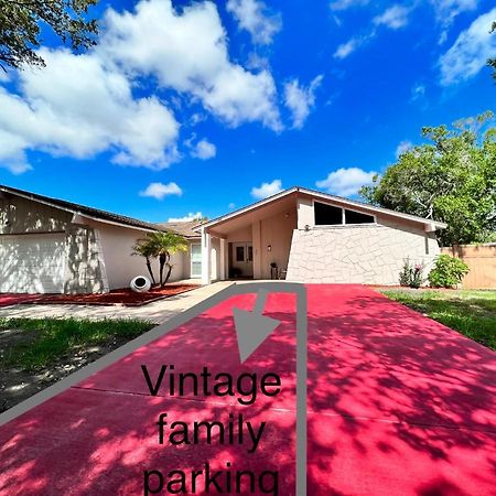 Vila Vintage Family Scape + Heated Pool&Discount Tampa Exteriér fotografie